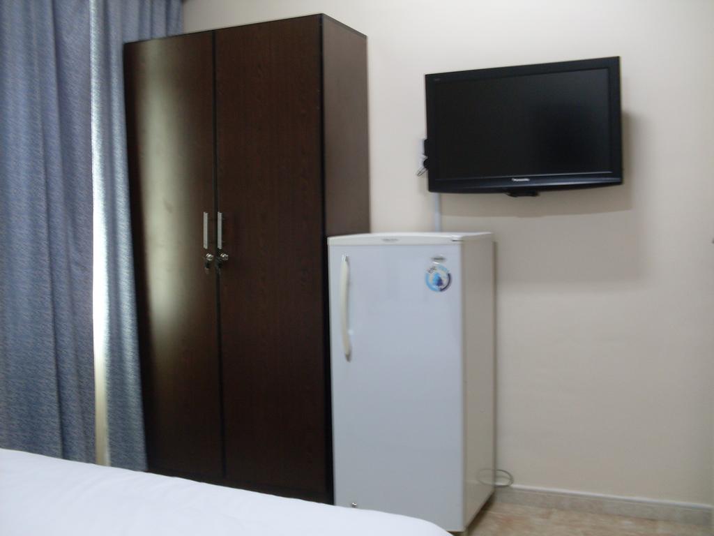 Al Jumhour Hotel Apartments Σουρ Δωμάτιο φωτογραφία